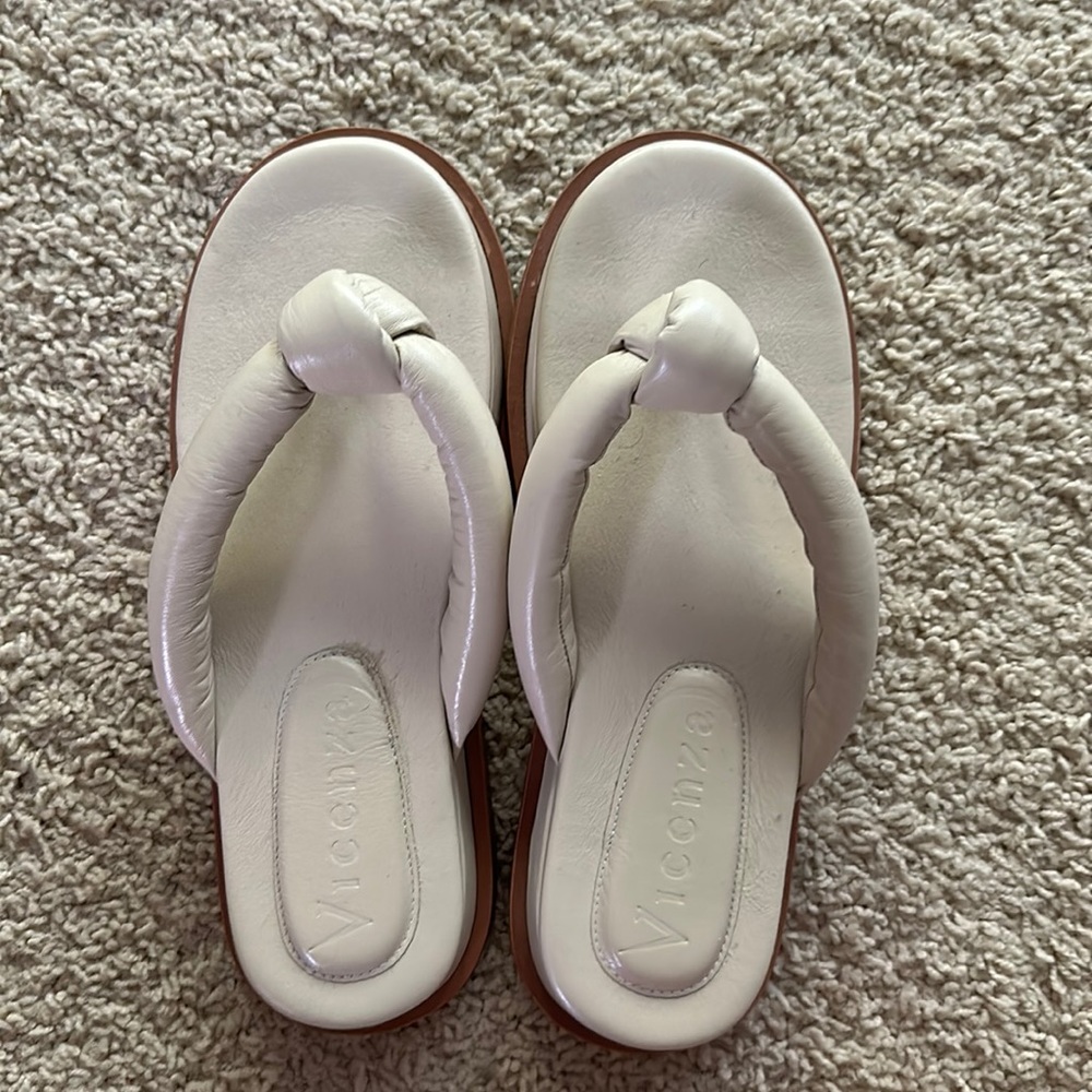 Vicenza leather sandals